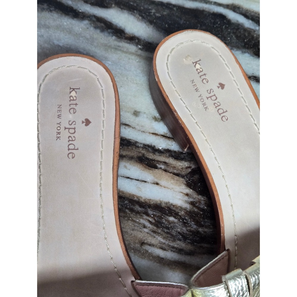 Kate Spade New York Gold Metallic Leather Kiltie Fringe Chain Slide Sandals 9.5M - Picture 3 of 10